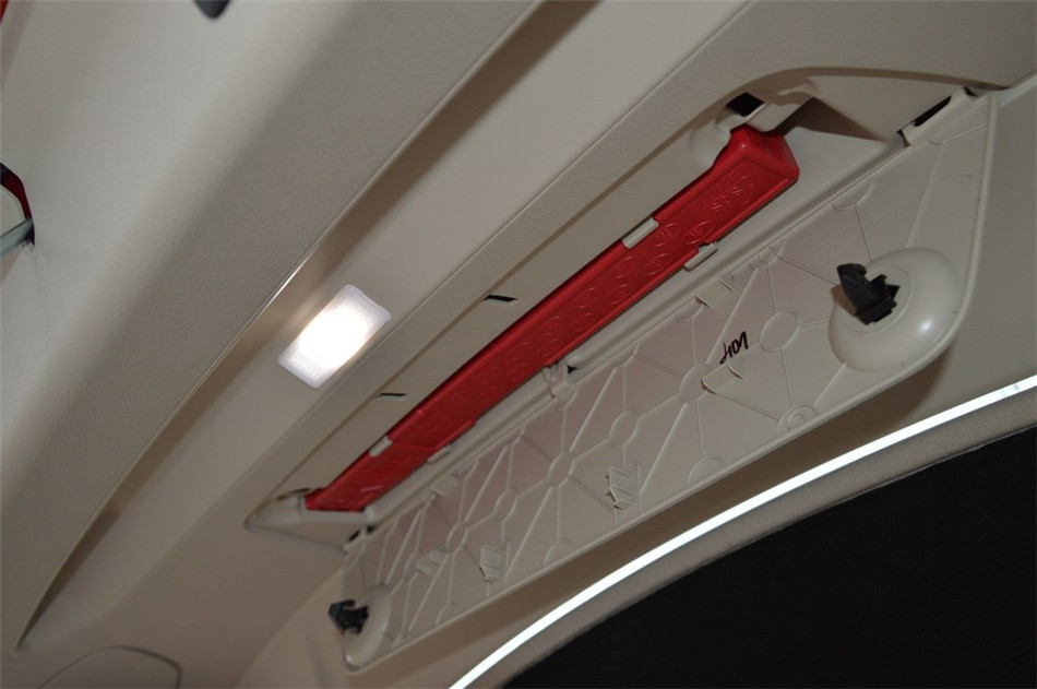 宝马3系GT 2013款 320i 风尚设计套装 座椅空间