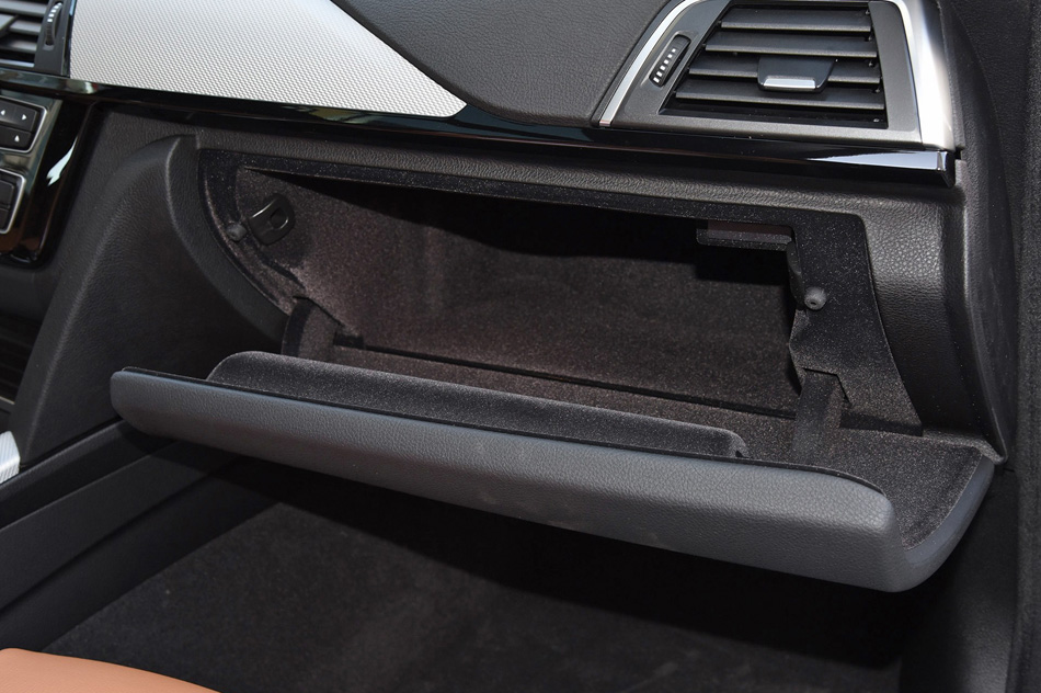 2019款 320i M运动型 内饰