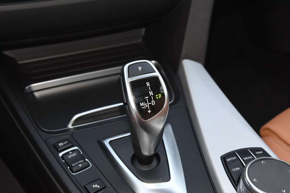 2019款 320i M运动型 内饰