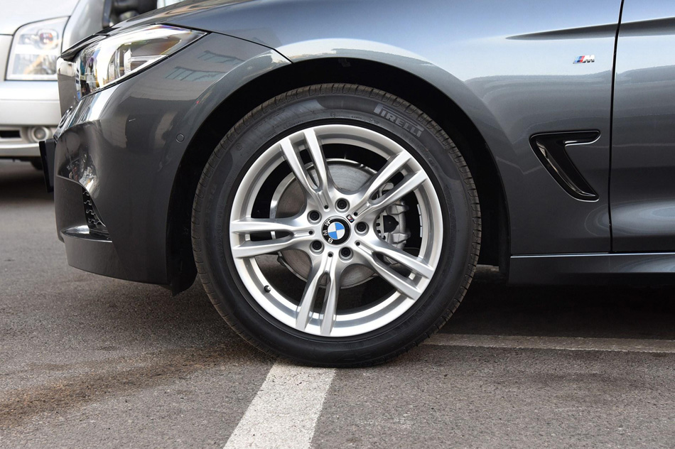 2019款 320i M运动型 细节