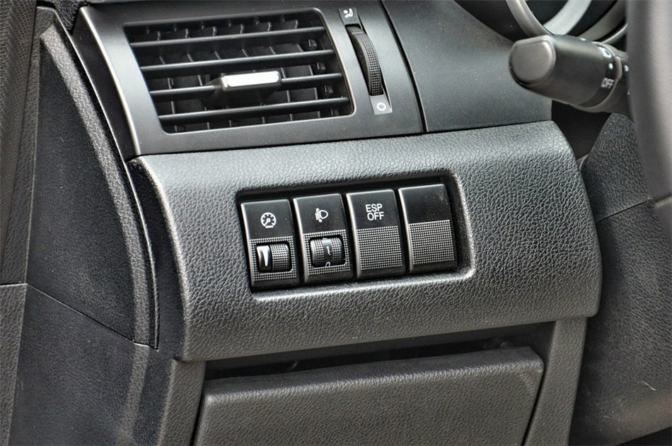 奔腾X80 2013款 基本型 内饰