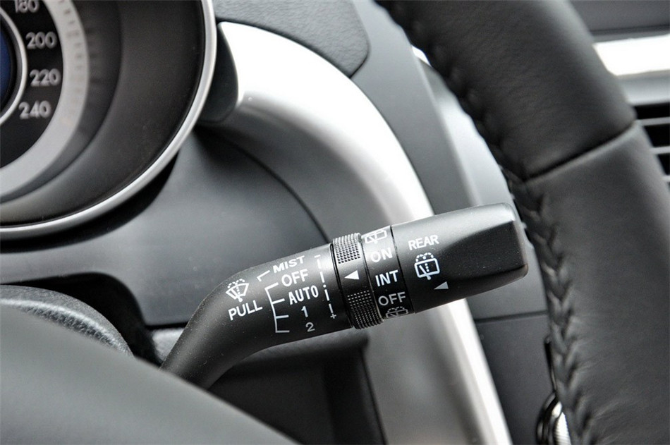 奔腾X80 2013款 基本型 内饰