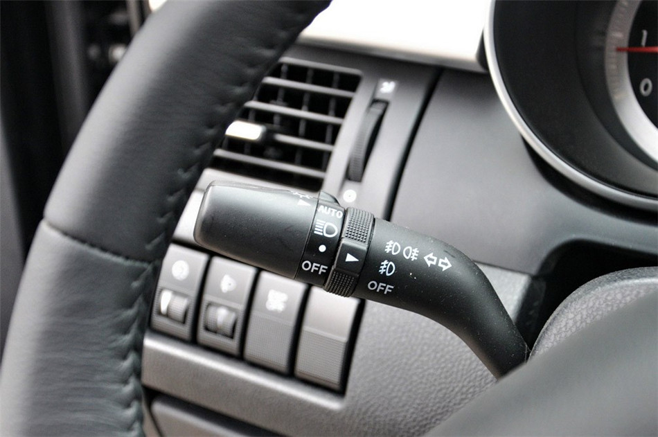 奔腾X80 2013款 基本型 内饰