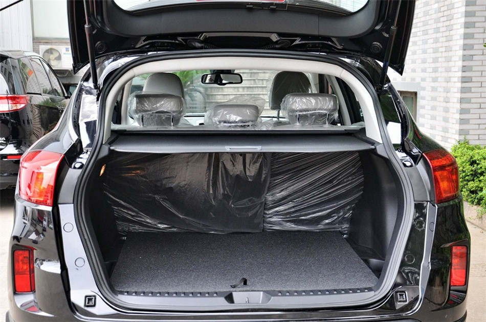 奔腾X80 2013款 基本型 座椅空间