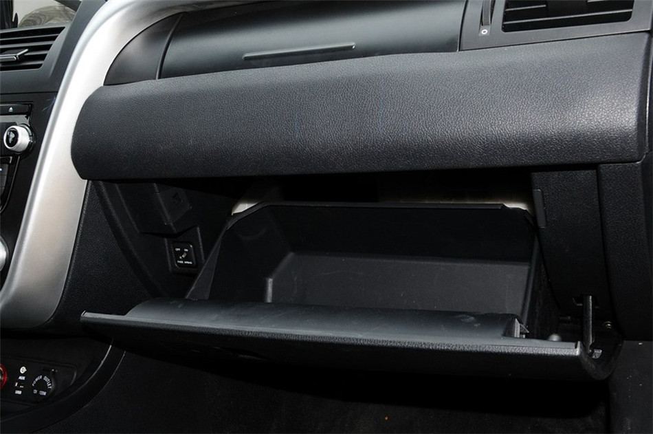 2013款 2.3L AT 旗舰版 内饰