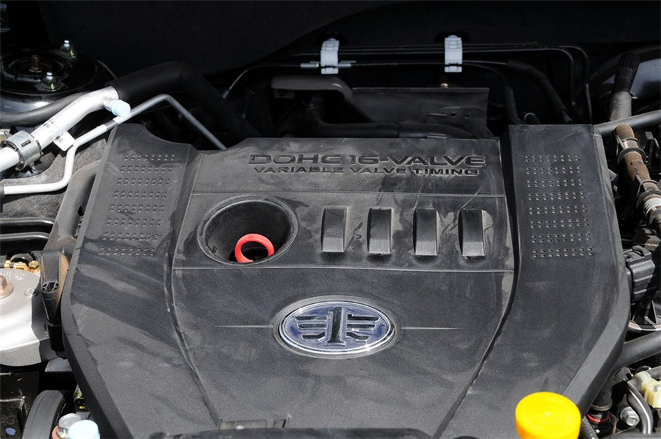 2013款 2.3L AT 旗舰版 引擎底盘