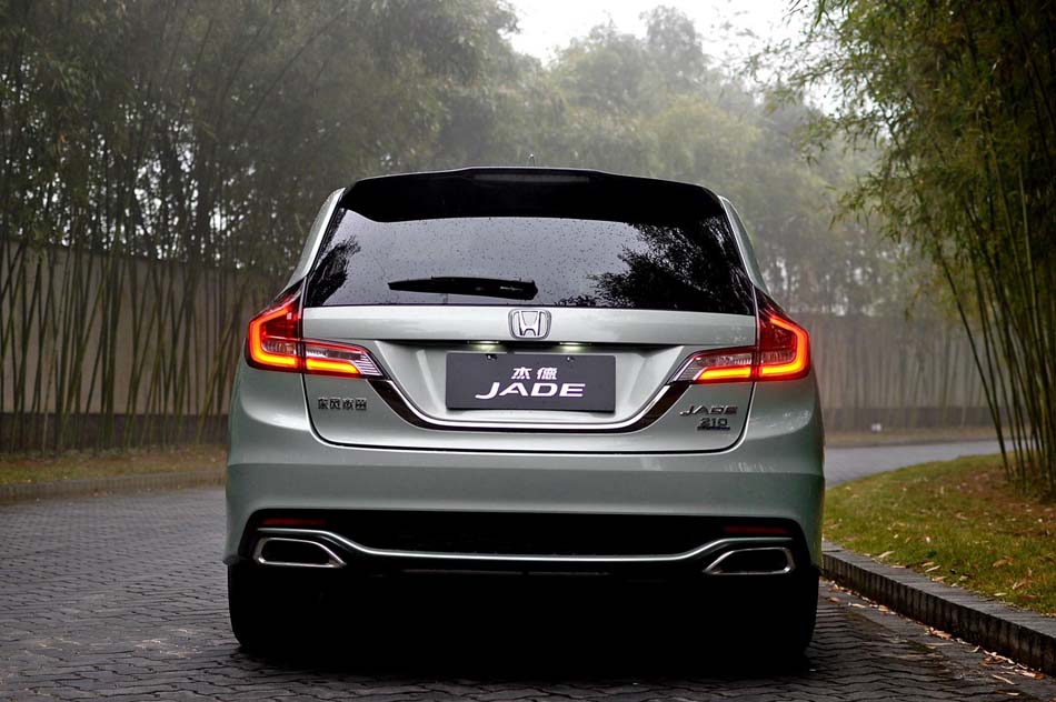 2017款 210TURBO CVT豪华版 5座 外观