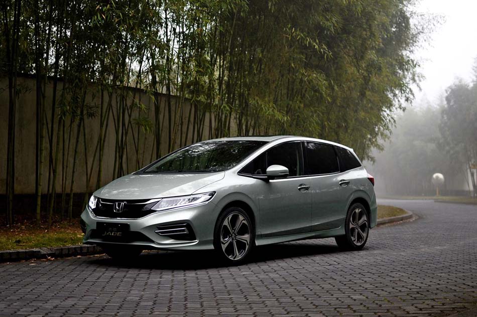 2017款 210TURBO CVT豪华版 5座 外观