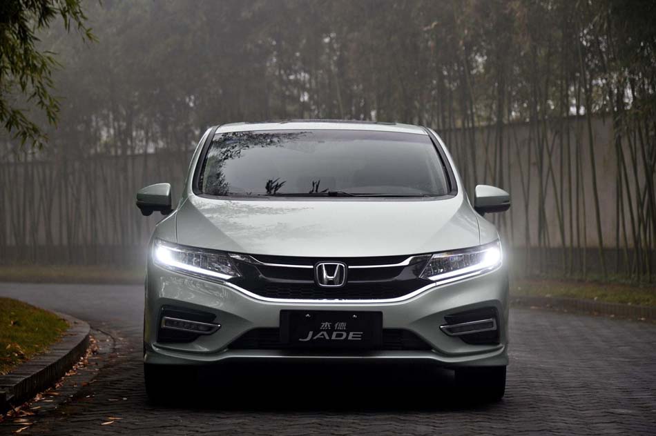 2017款 210TURBO CVT豪华版 5座 外观