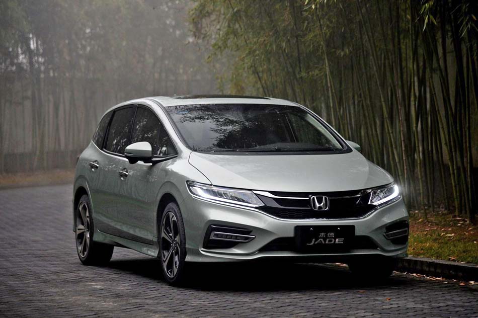 2017款 210TURBO CVT豪华版 5座 外观