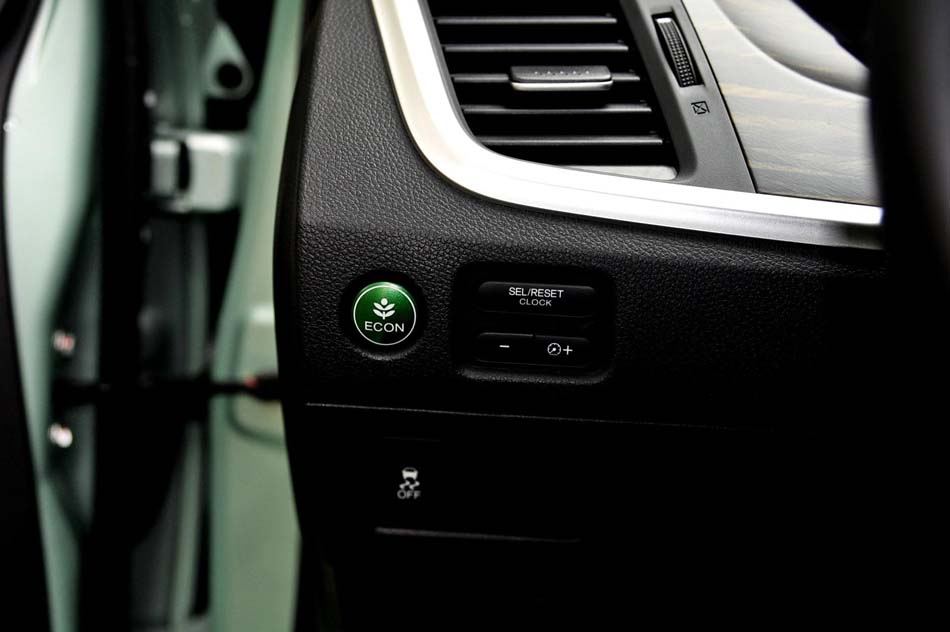 2017款 210TURBO CVT豪华版 5座 内饰