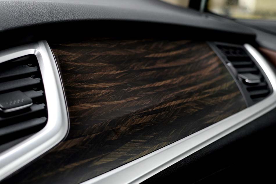 2017款 210TURBO CVT豪华版 5座 内饰