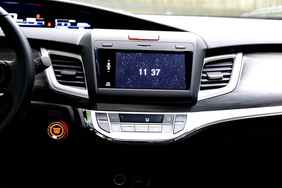 2017款 210TURBO CVT豪华版 5座 内饰