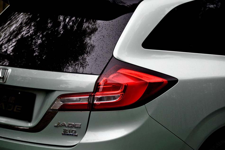 2017款 210TURBO CVT豪华版 5座 细节