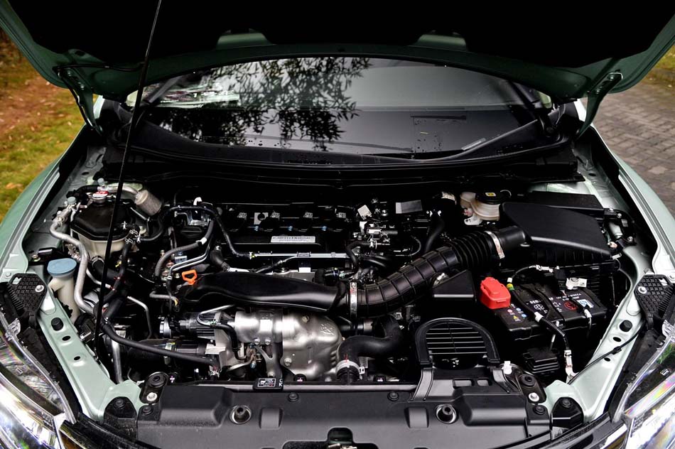 2017款 210TURBO CVT豪华版 5座 引擎底盘