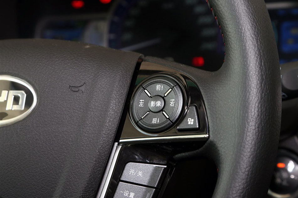 2015款 2.0TID 尊贵型 内饰