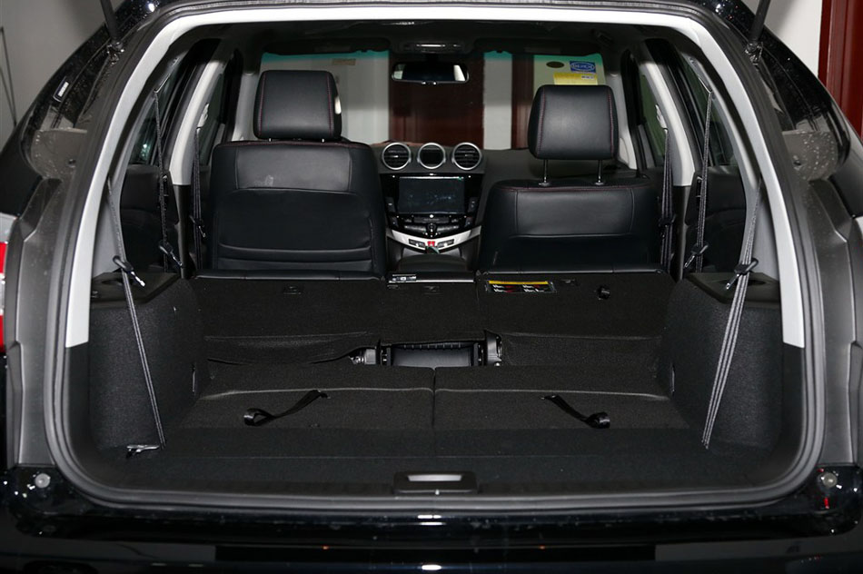 2015款 2.0TID 尊贵型 座椅空间