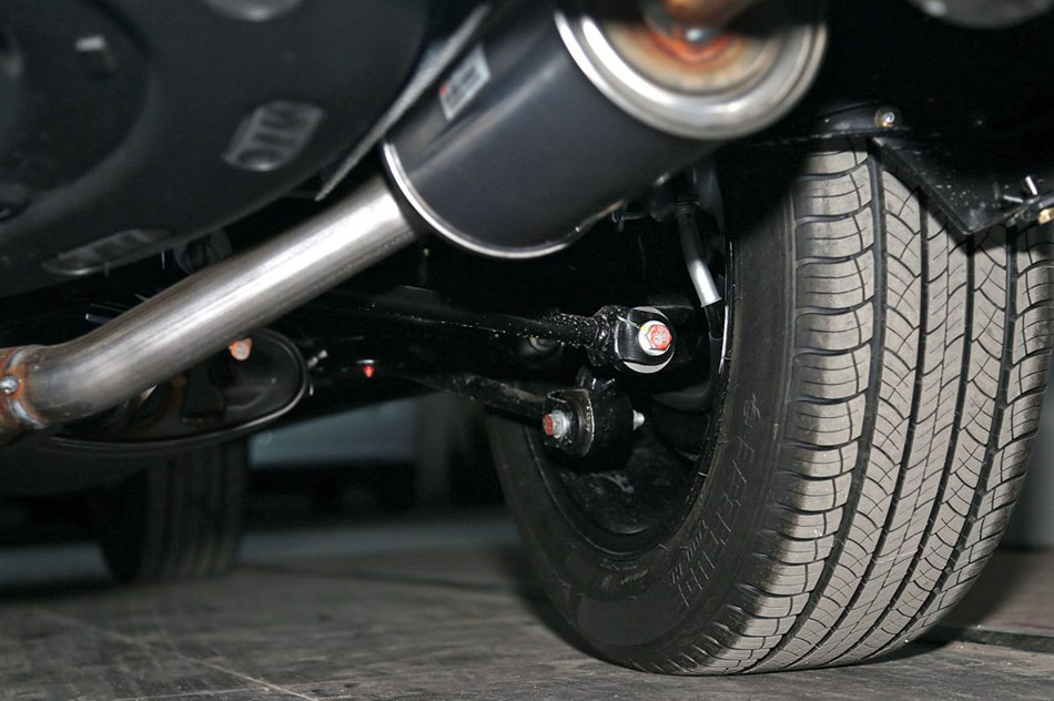 2015款 2.0TID 尊贵型 引擎底盘