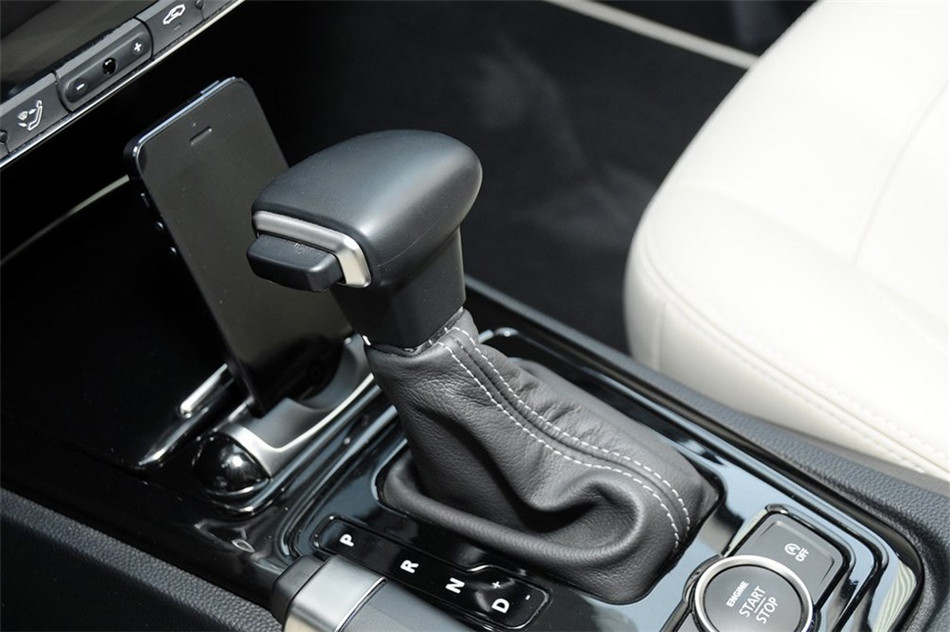 观致3 2013款 基本型 内饰