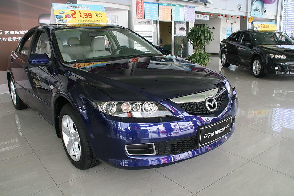 一汽马自达07款马自达6前脸