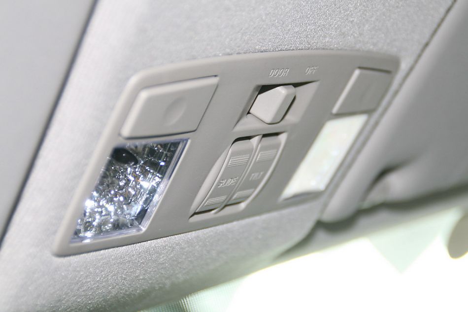 一汽马自达07款马自达6内饰