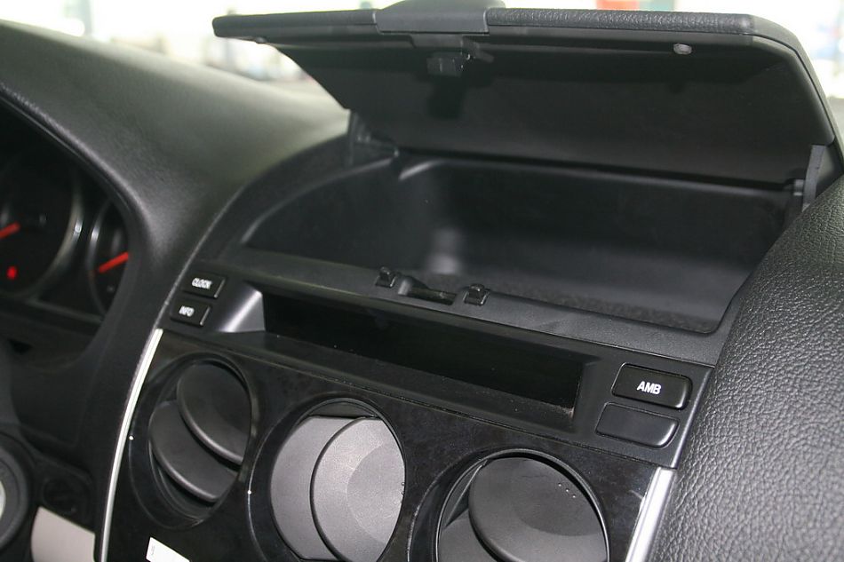 一汽马自达07款马自达6内饰