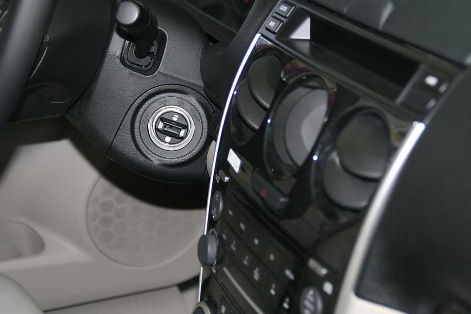 一汽马自达07款马自达6内饰