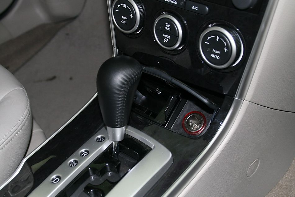 一汽马自达07款马自达6变速杆