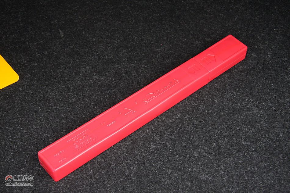 发动机、底盘悬挂及后备箱