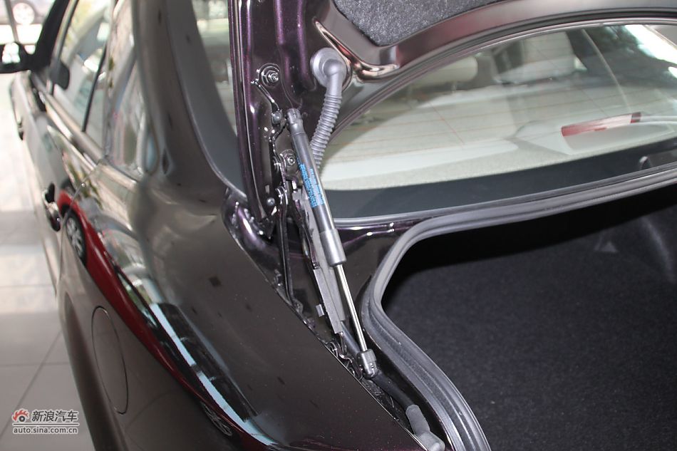 发动机、底盘悬挂及后备箱