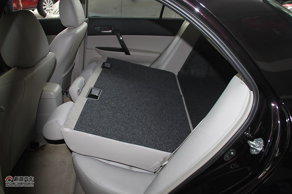 发动机、底盘悬挂及后备箱