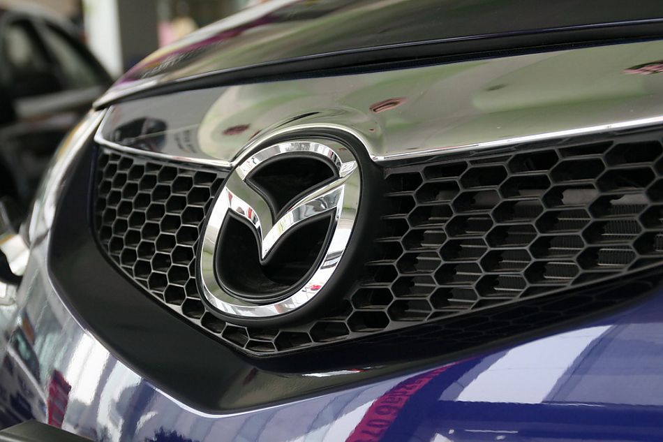 一汽马自达07款马自达6进气格栅