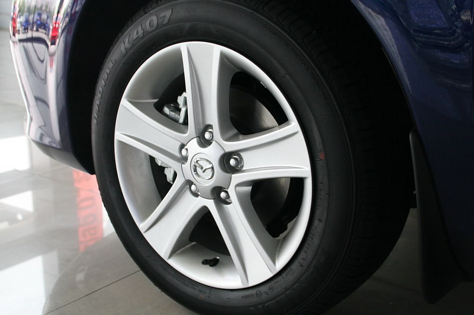 一汽马自达07款马自达6车轮