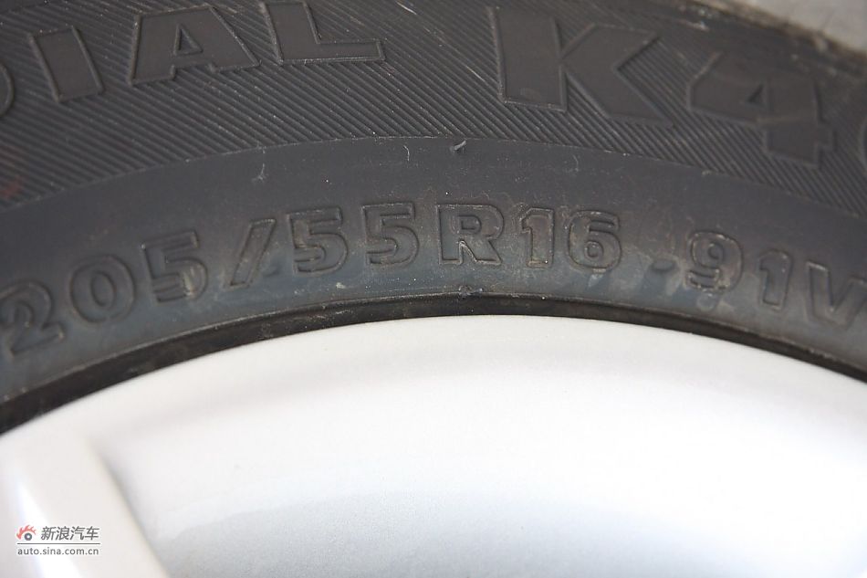 发动机、底盘悬挂及后备箱