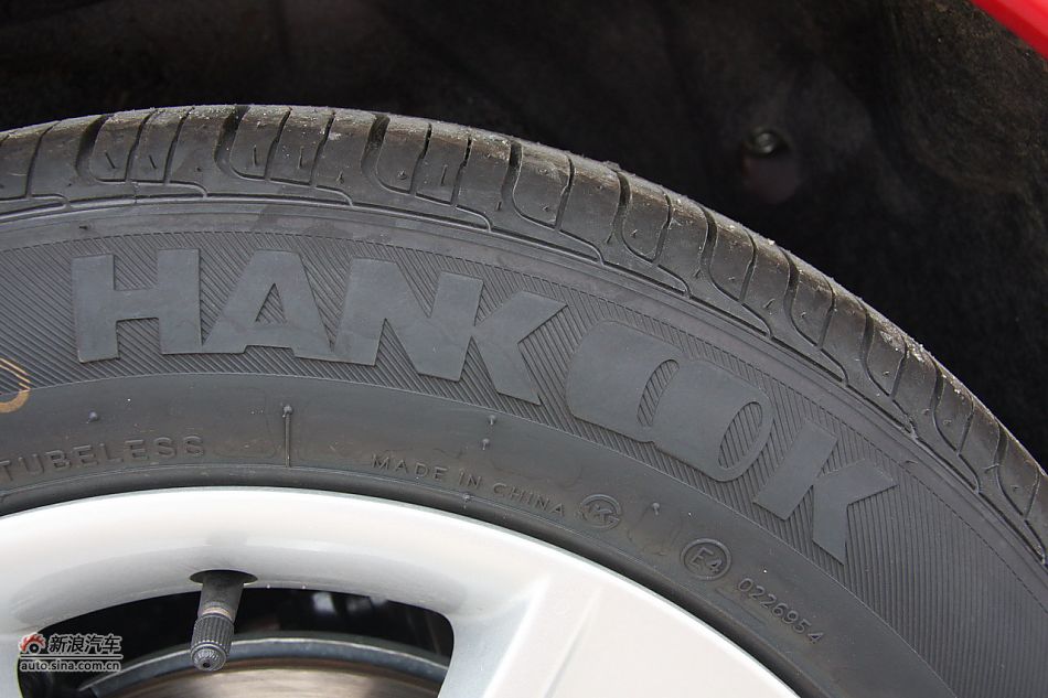 发动机、底盘悬挂及后备箱