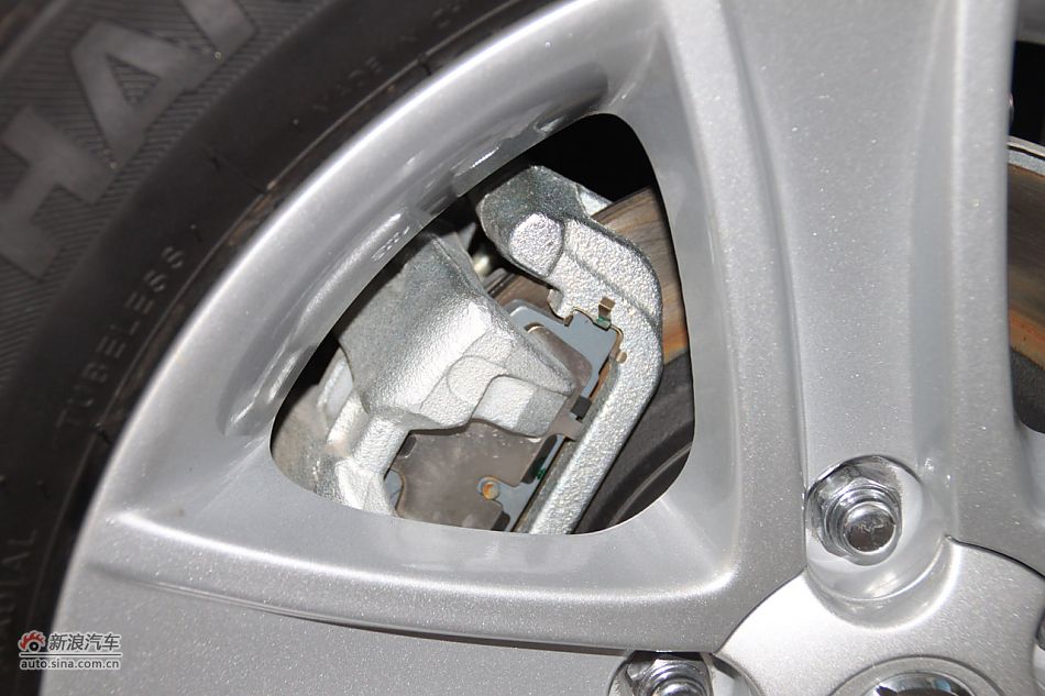 发动机、底盘悬挂及后备箱