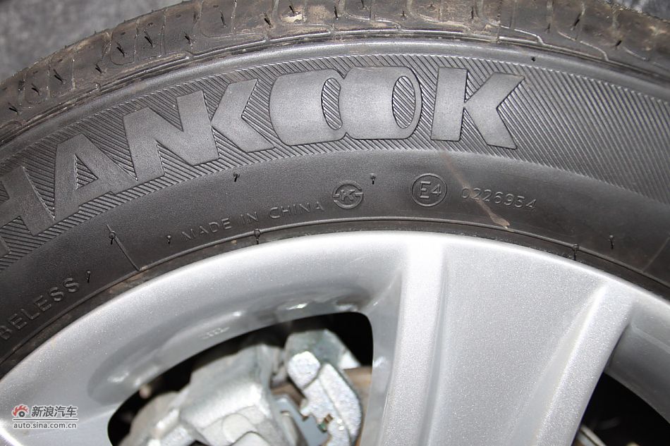 发动机、底盘悬挂及后备箱