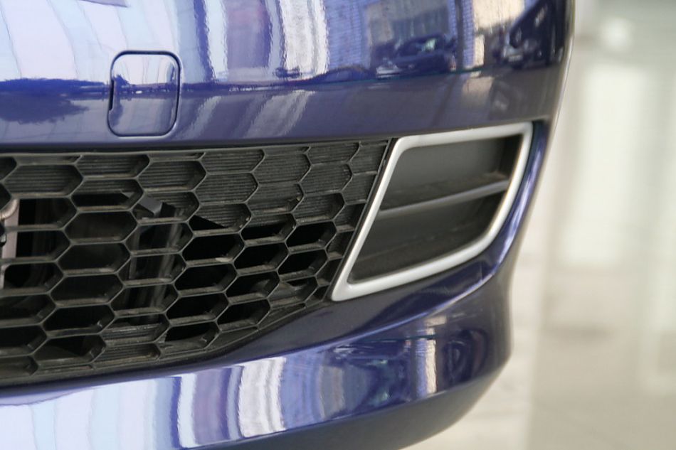 一汽马自达07款马自达6进气格栅