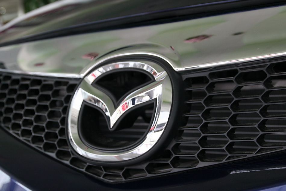 一汽马自达07款马自达6车标