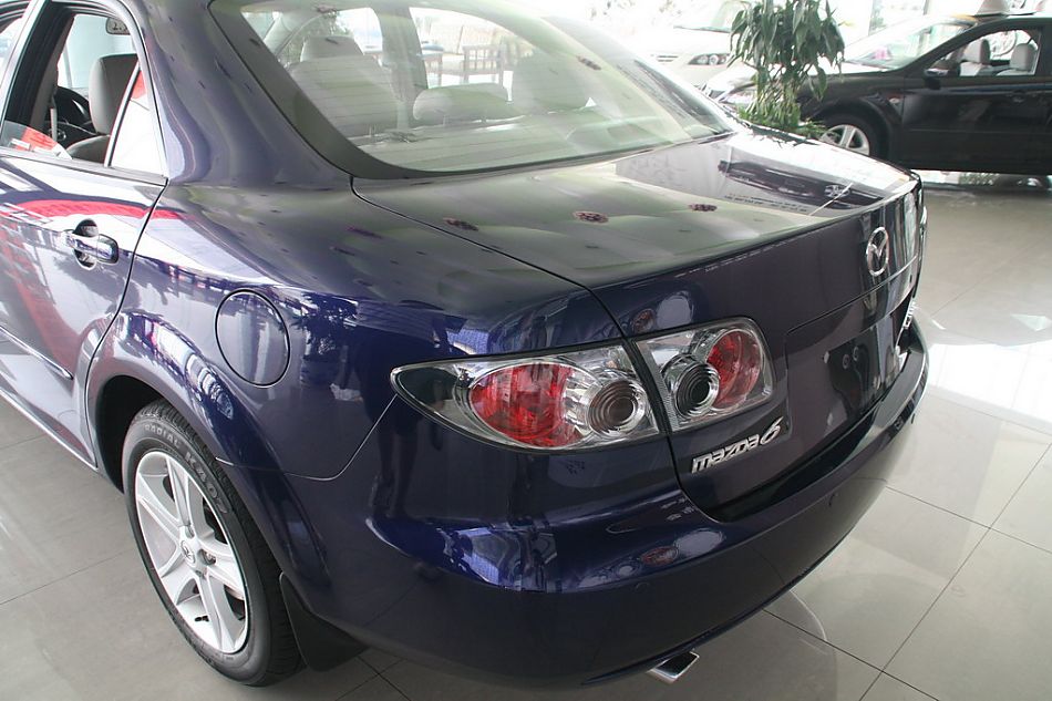 一汽马自达07款马自达6尾部