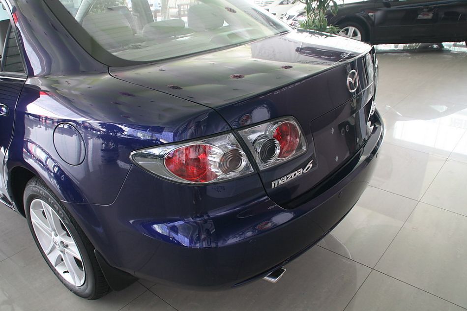 一汽马自达07款马自达6尾部