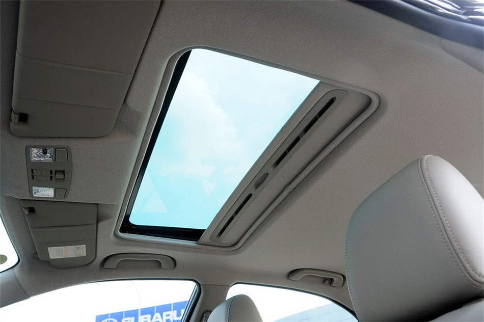 马自达6 2012款 2.0L AT 超豪华型 空间