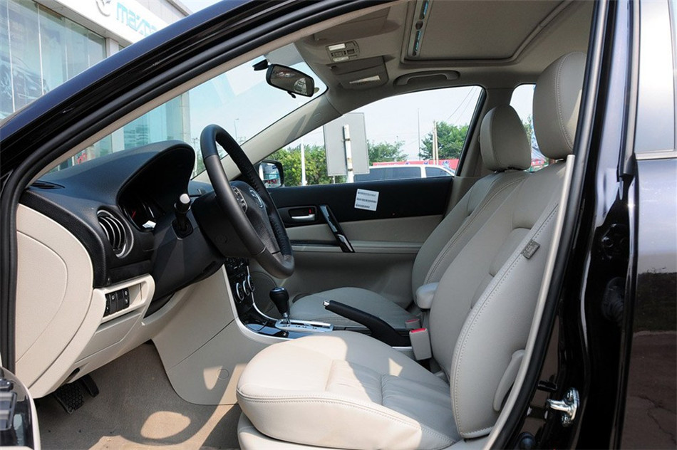 马自达6 2012款 2.0L AT 超豪华型 空间