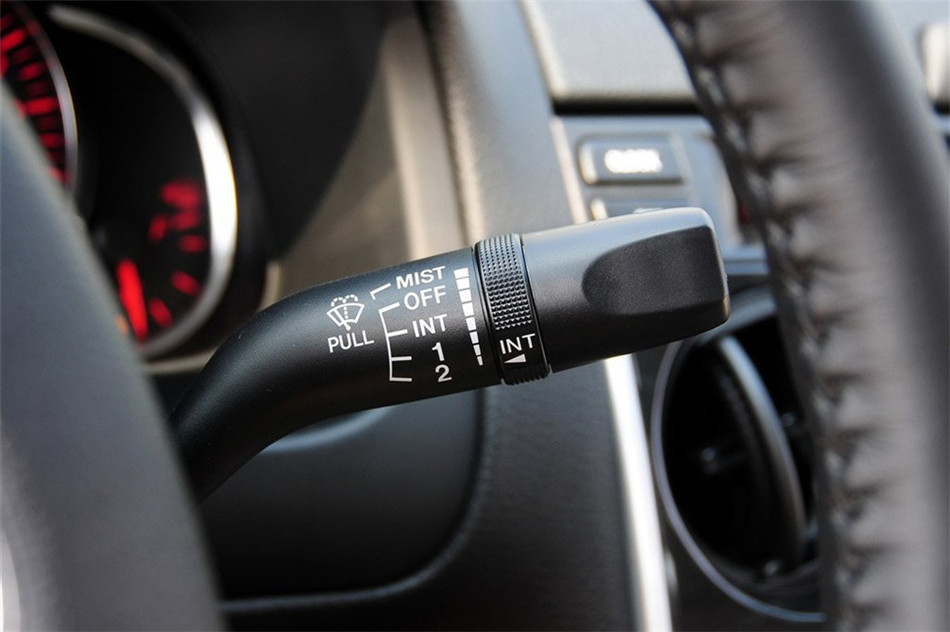 马自达6 2012款 2.0L AT 超豪华型 内饰