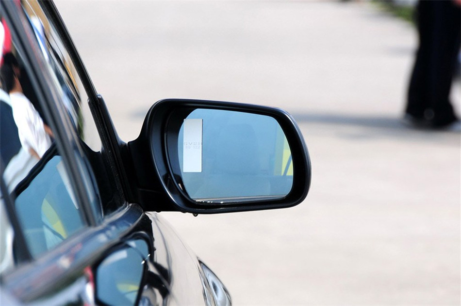 Դ6 2012 2.0L AT  ϸ