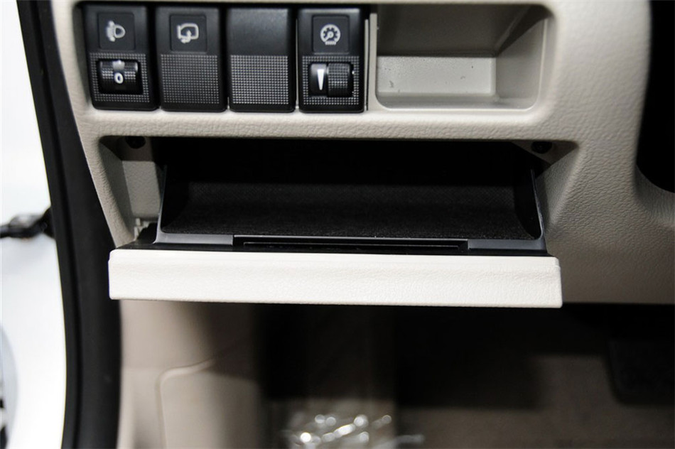 马自达6 2012款 2.0L AT 时尚型 内饰