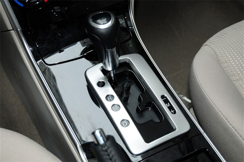 马自达6 2012款 2.0L AT 时尚型 内饰