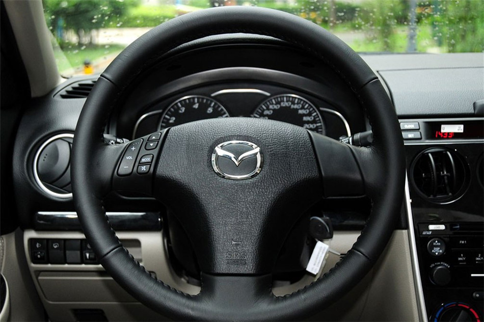 马自达6 2012款 2.0L AT 时尚型 内饰