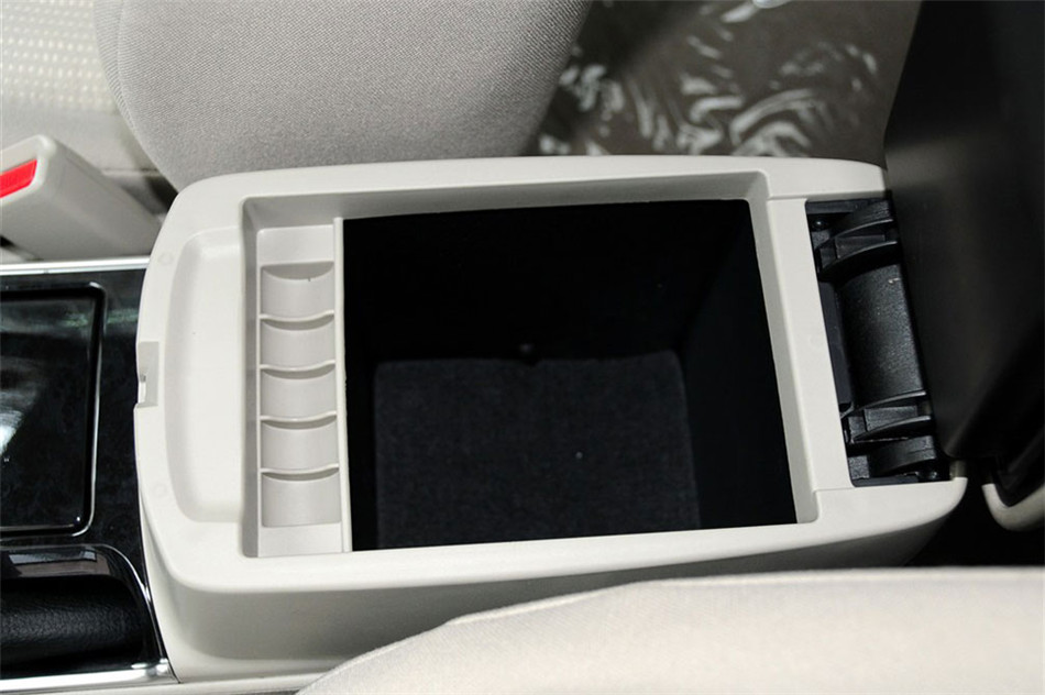 马自达6 2012款 2.0L AT 时尚型 空间