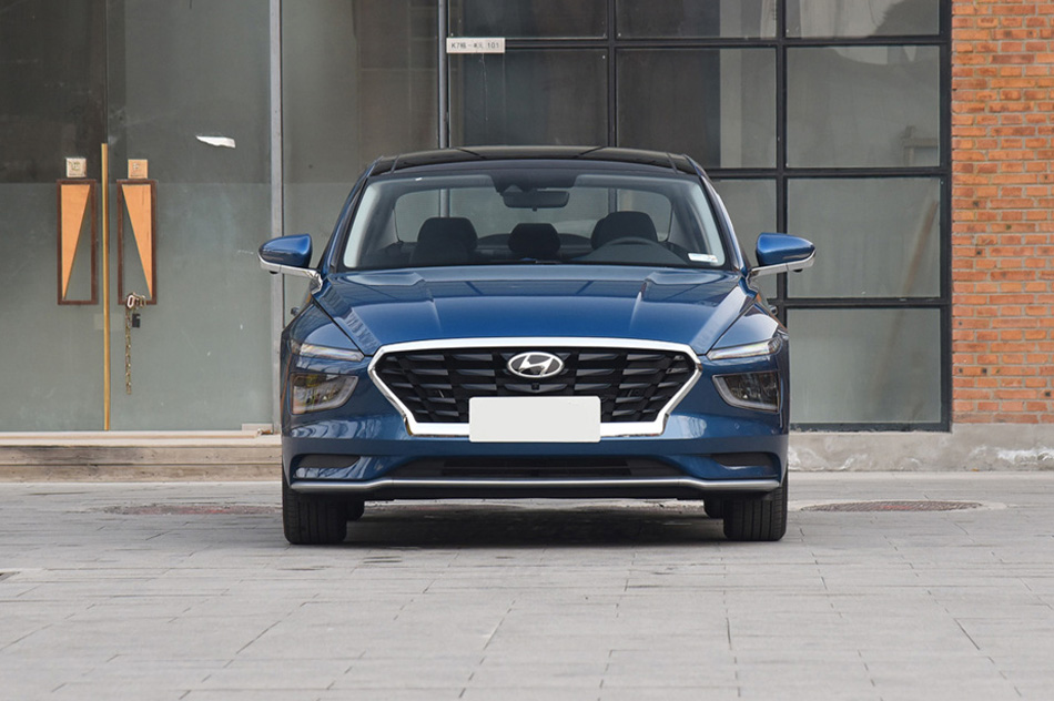 2021款 1.8L CVT尊贵版LUX 外观